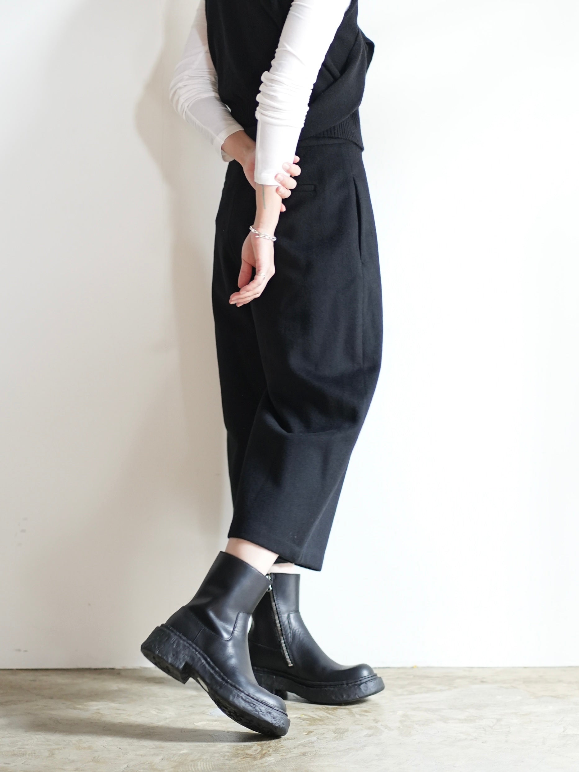 CURVED CULOTTE PANTS