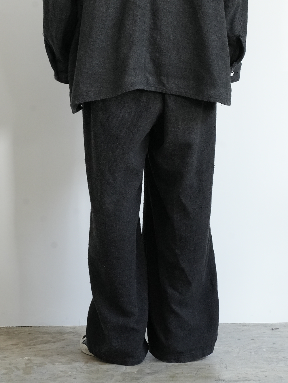 【ANCELLM/exclusive】PILLING TUCK PANTS EX