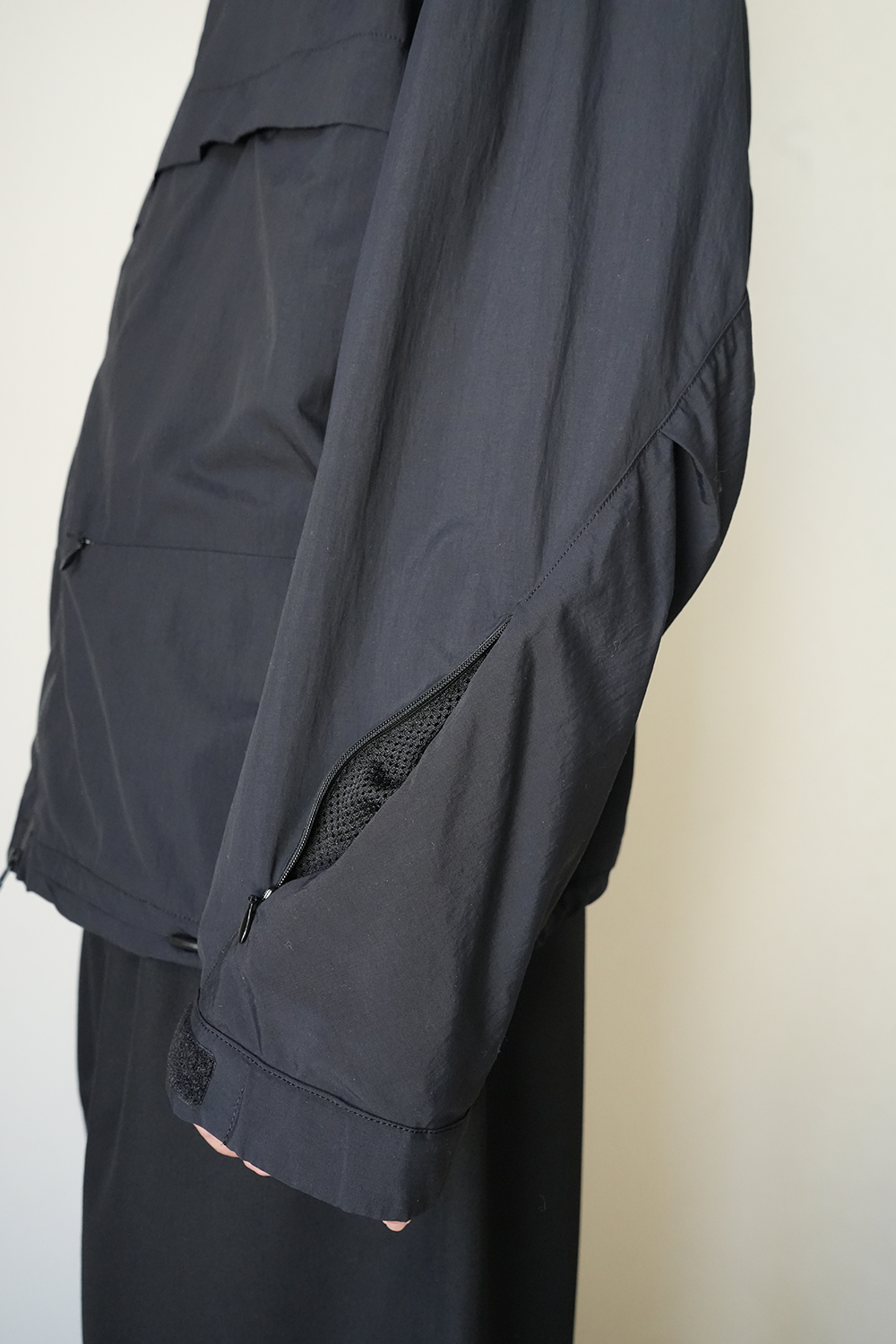 NYLON ZIP BLOUSON