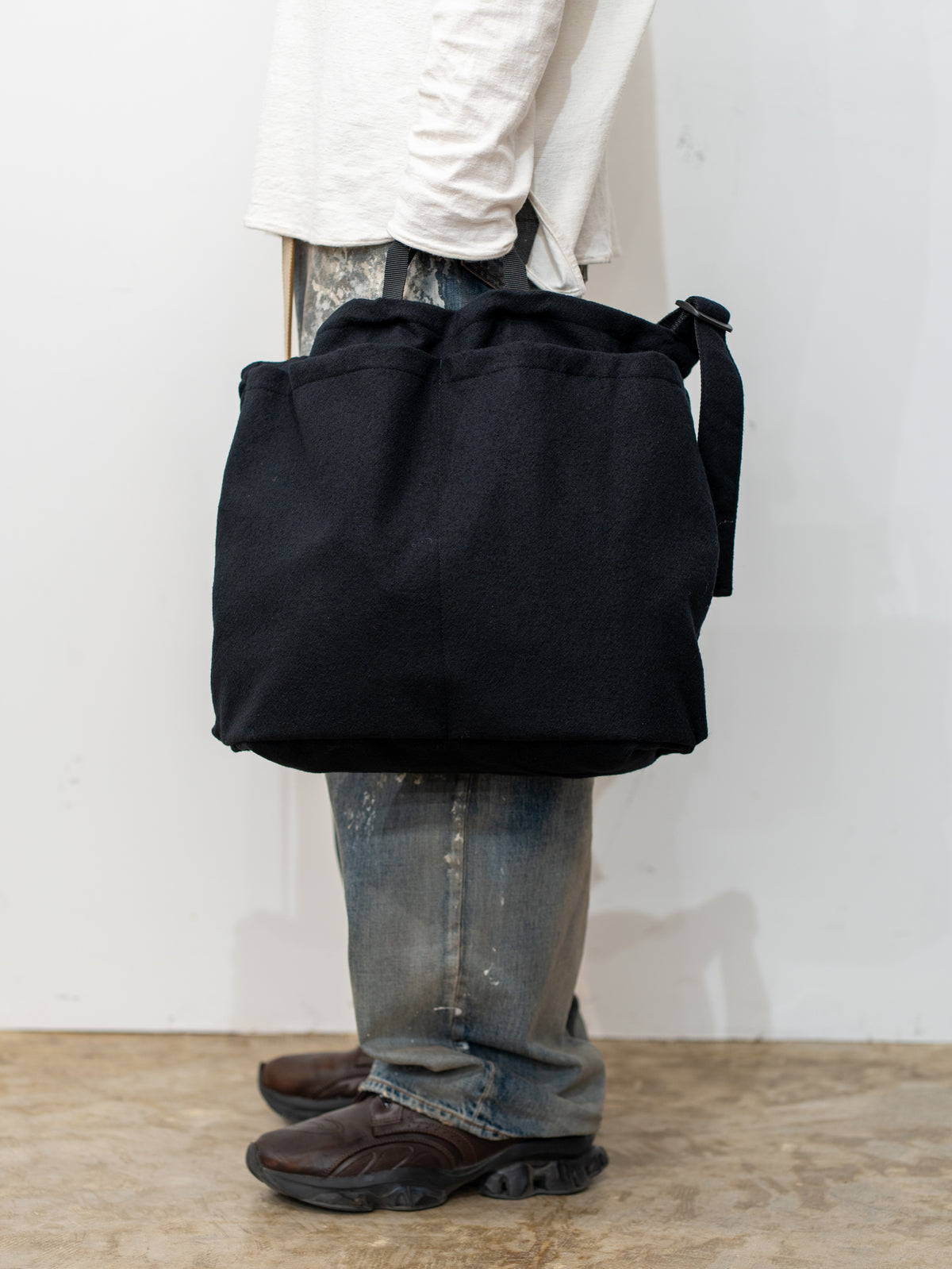 SHUKUJU WOOL US HELMET BAG