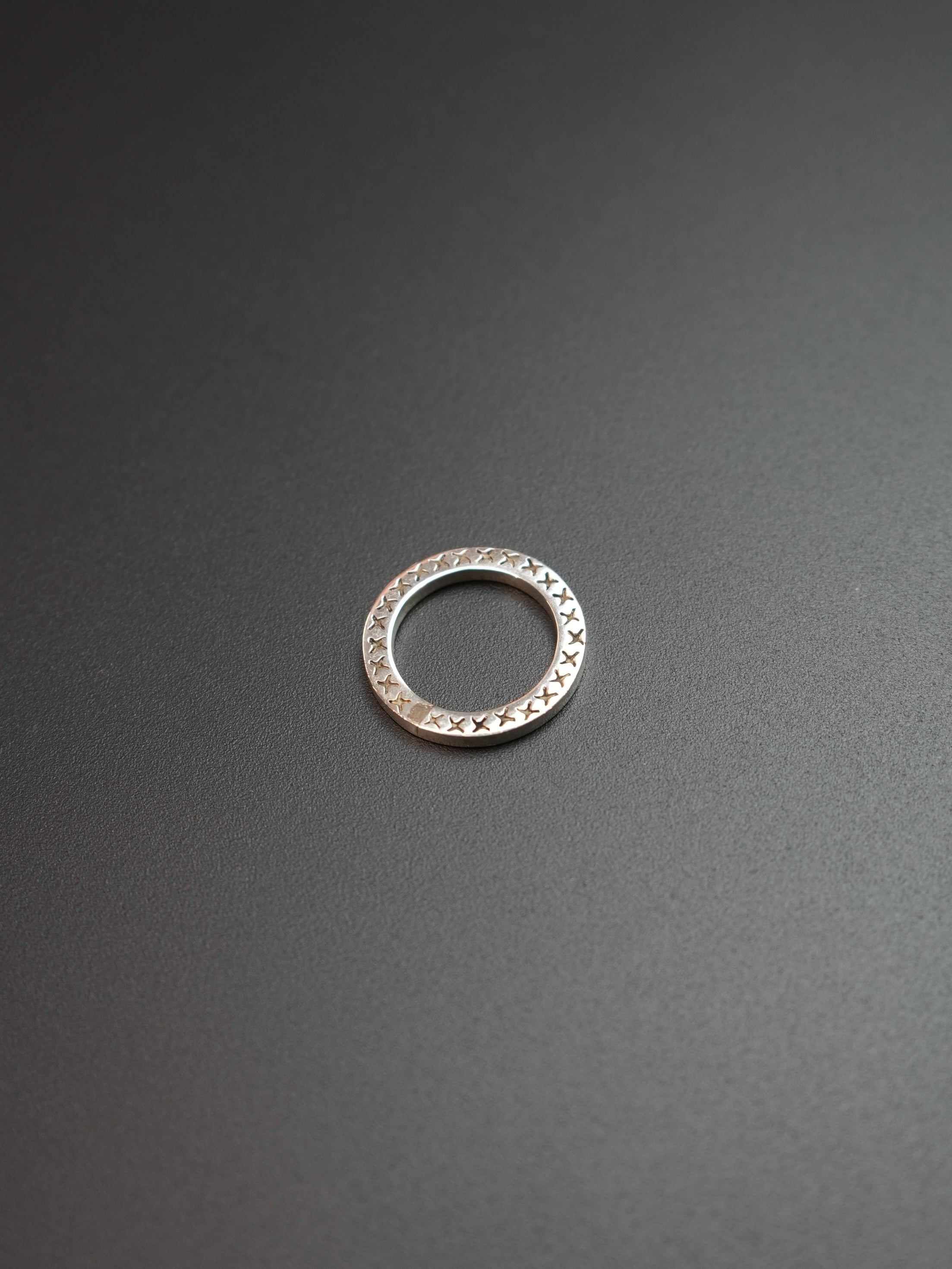 ring 04