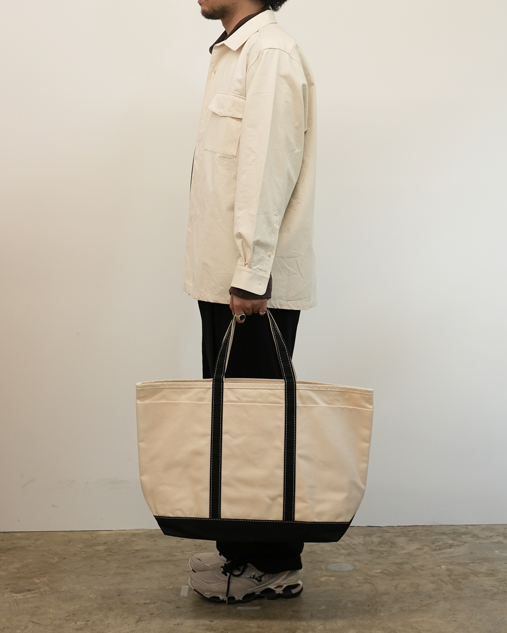 【予約注文】Base Field Tote (White×Black)