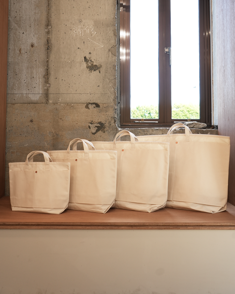 【予約注文】Base Tote(White)