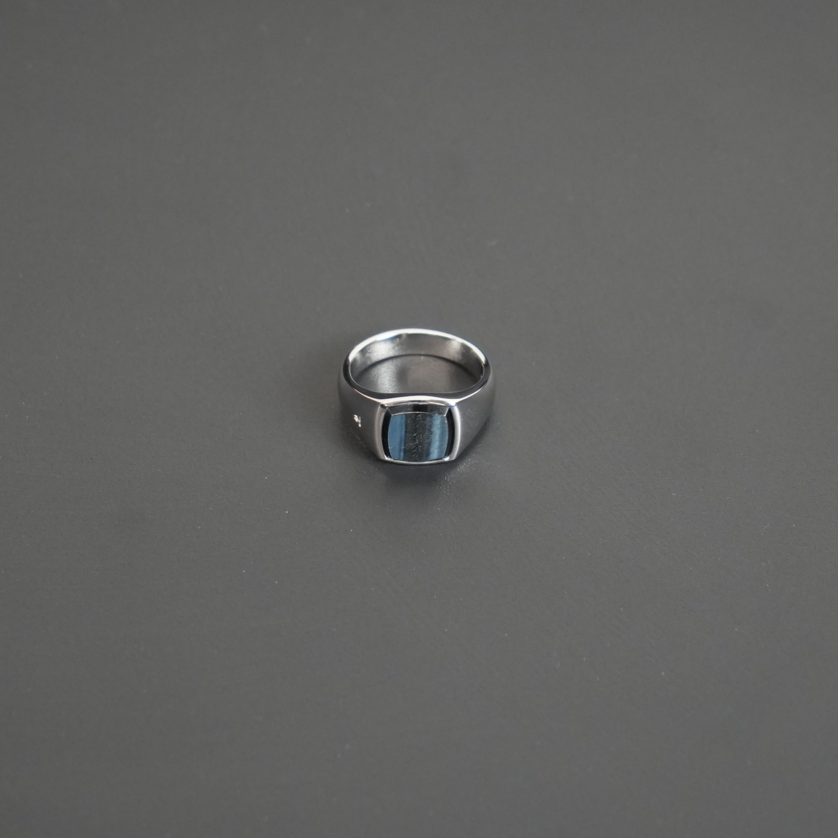 Kay Ring Blue Hawk Eye