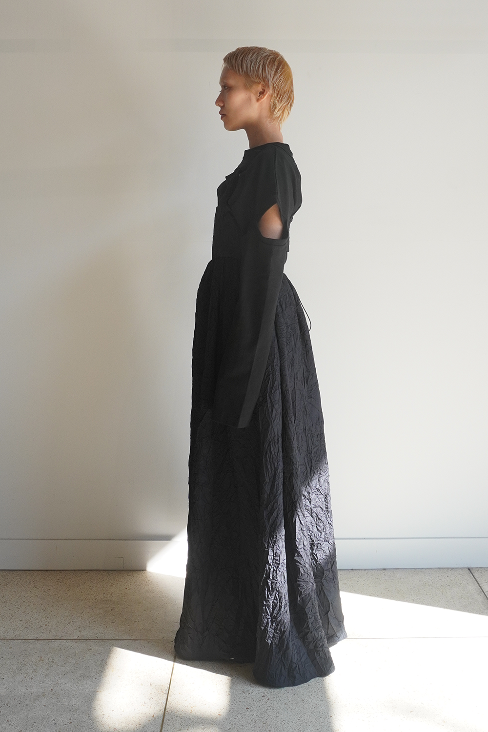 Wrinkle Satin Volume Flare Dress(Black)