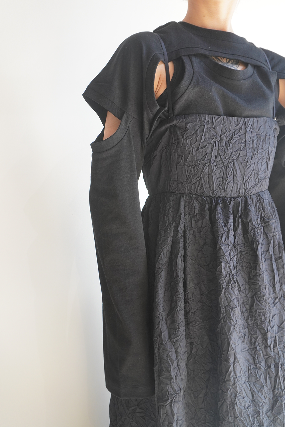 Wrinkle Satin Volume Flare Dress(Black)