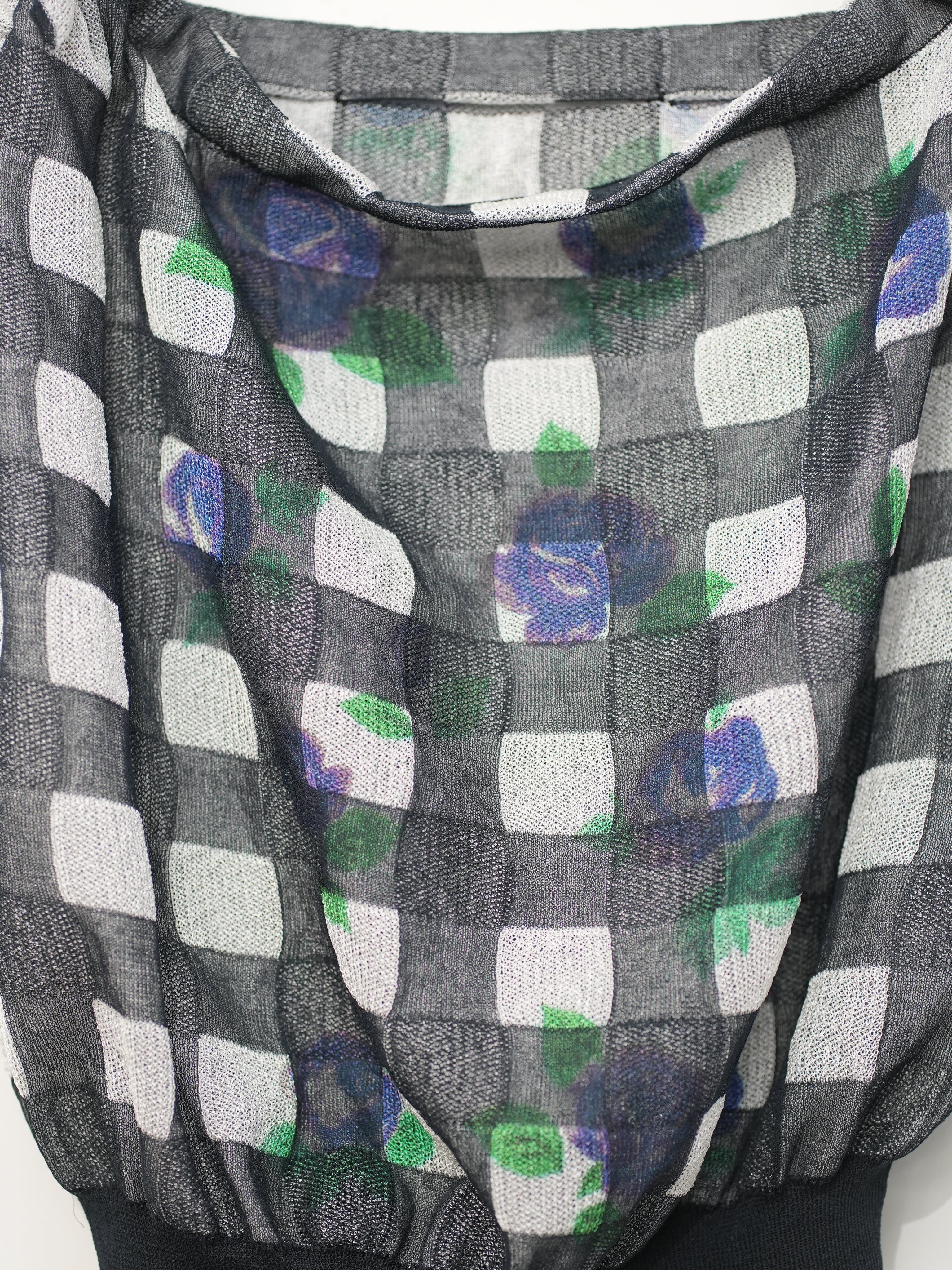 FLOWER PRINTED GINGHAM KNIT TOP