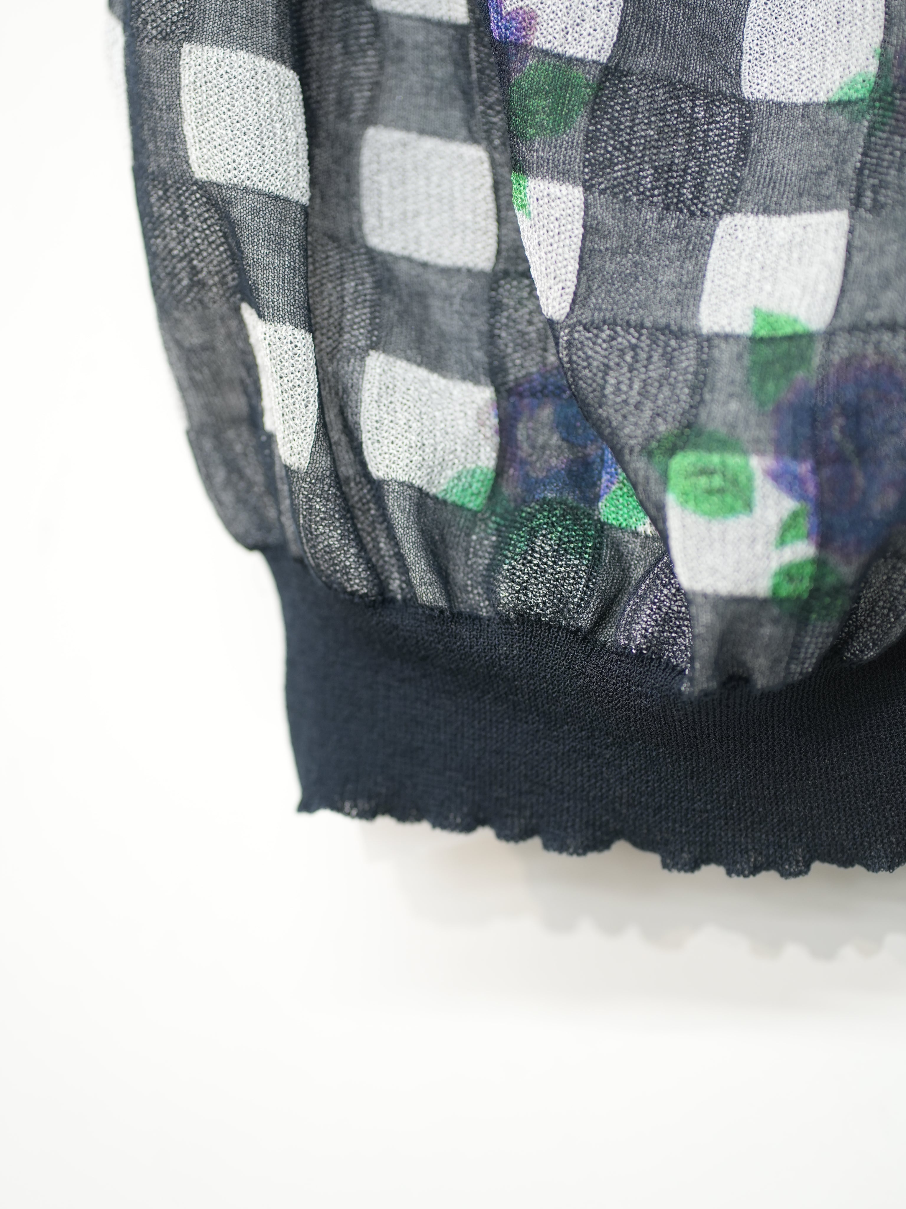 FLOWER PRINTED GINGHAM KNIT TOP