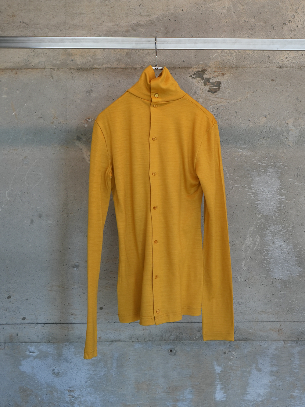 Wool Back Button High Neck Tops(Yellow)