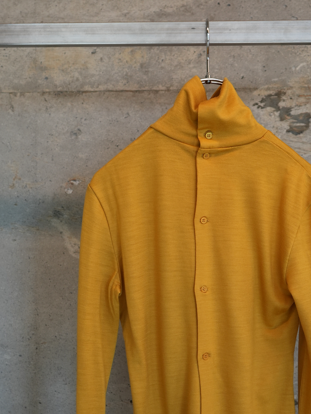 Wool Back Button High Neck Tops(Yellow)