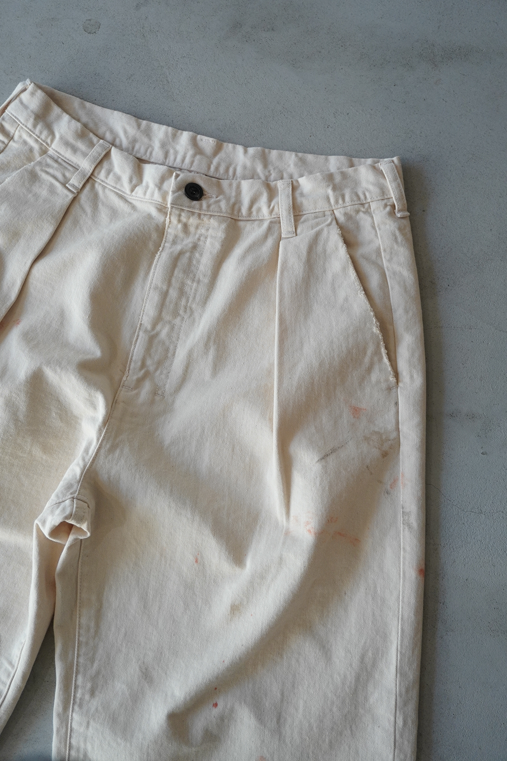PAINT CHINO TROUSERS(BEIGE)