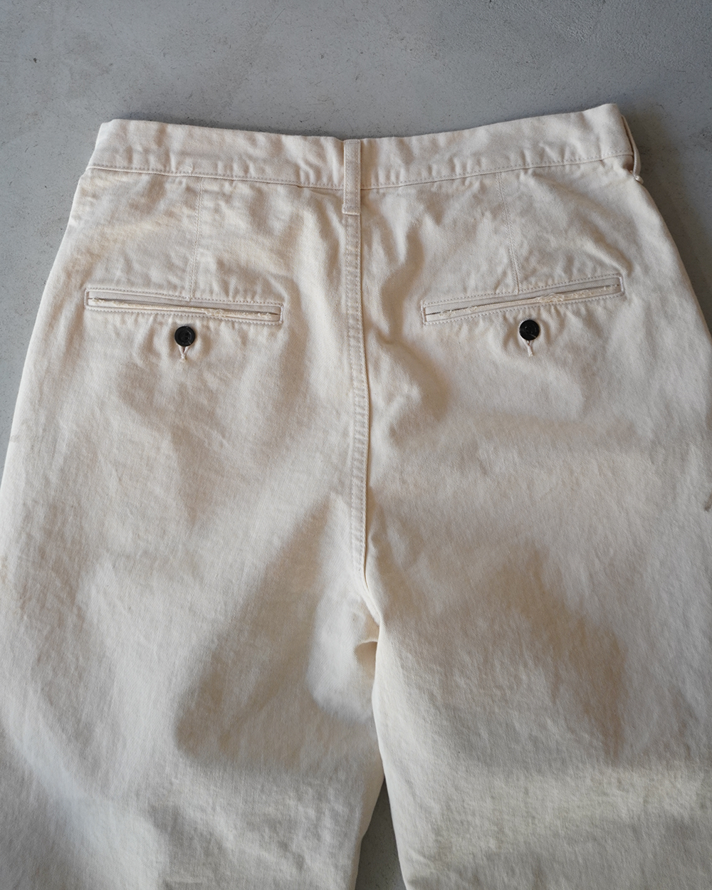 PAINT CHINO TROUSERS(BEIGE)