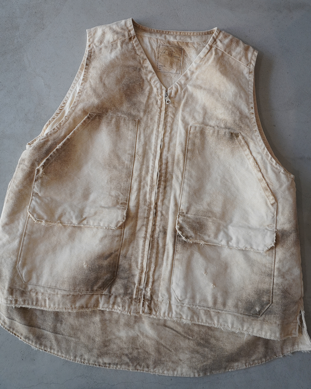 UNEVEN PAINT DUCK VEST(BEIGE)