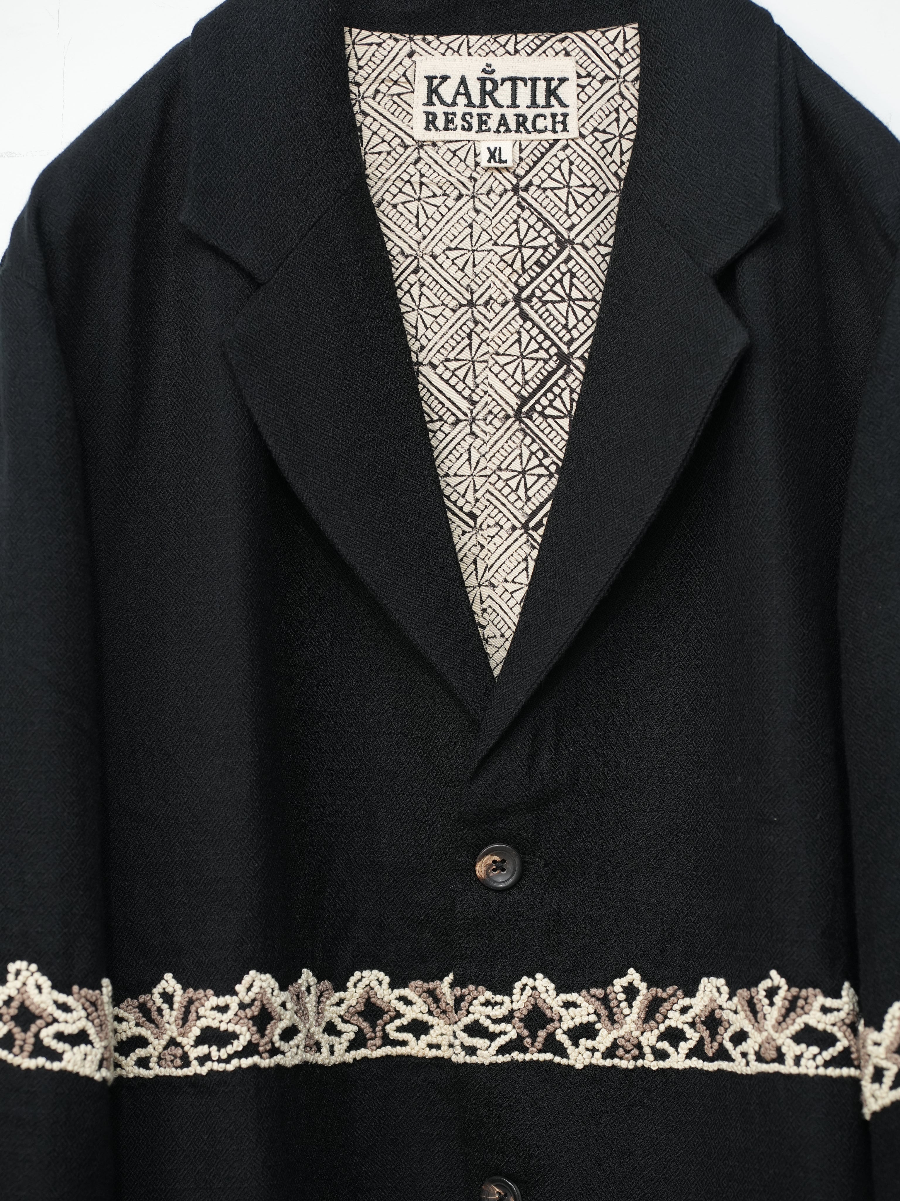 Two Button Blazer(Black/Ecru/Beige)