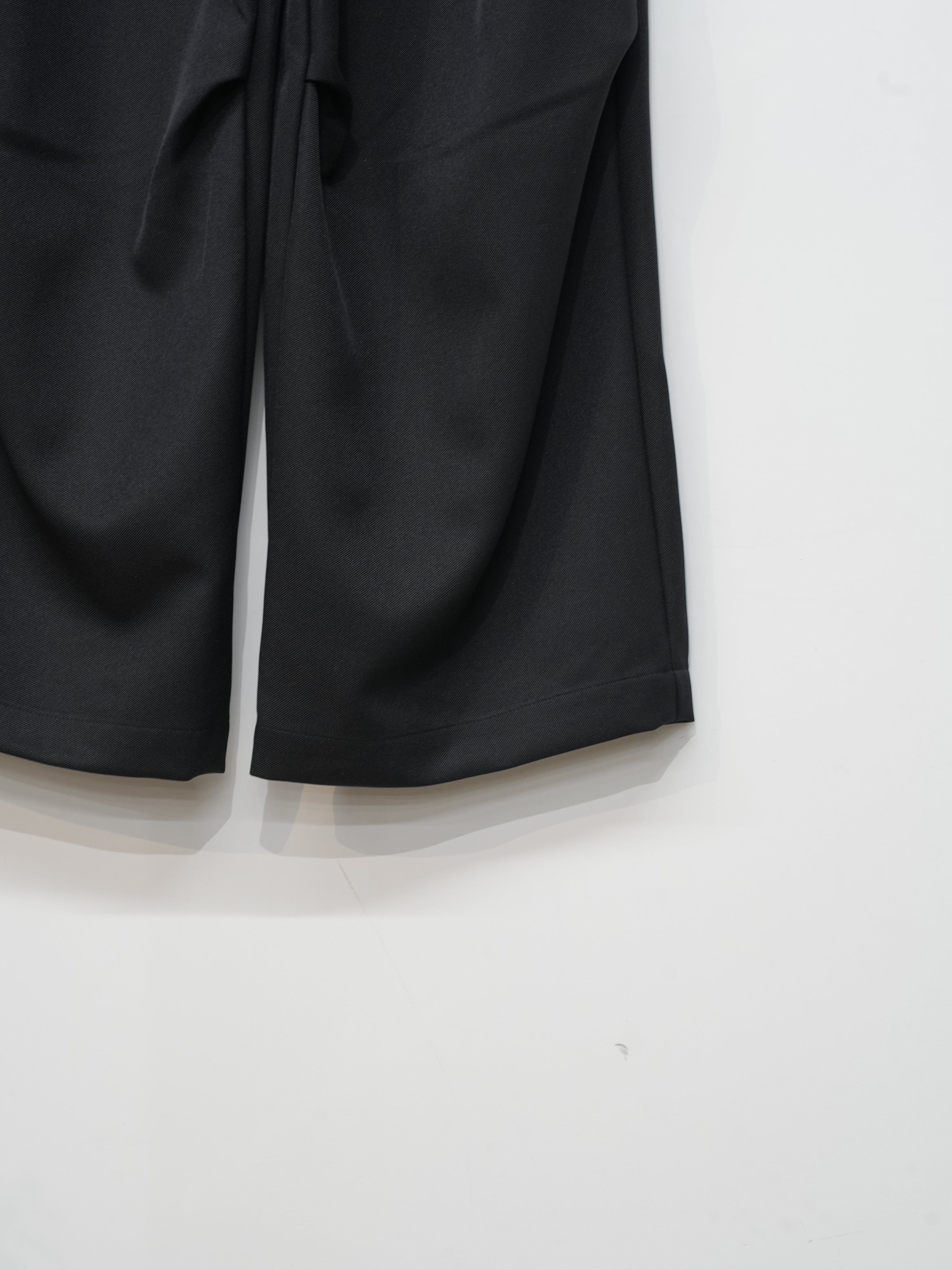 DRAPE TUCK PANTS