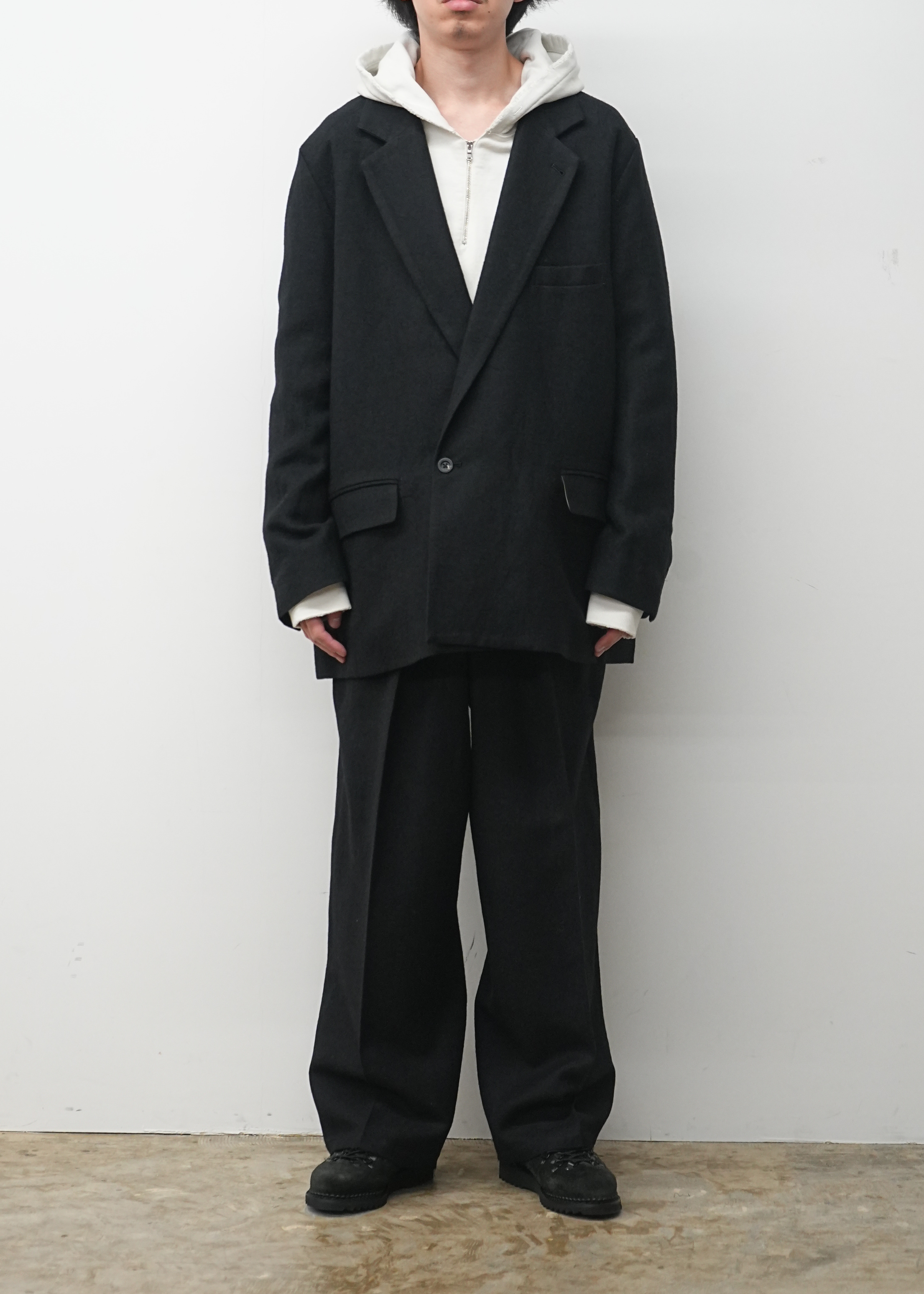 SEMI-DOUBLE TAILORED JACKET(BLACK)