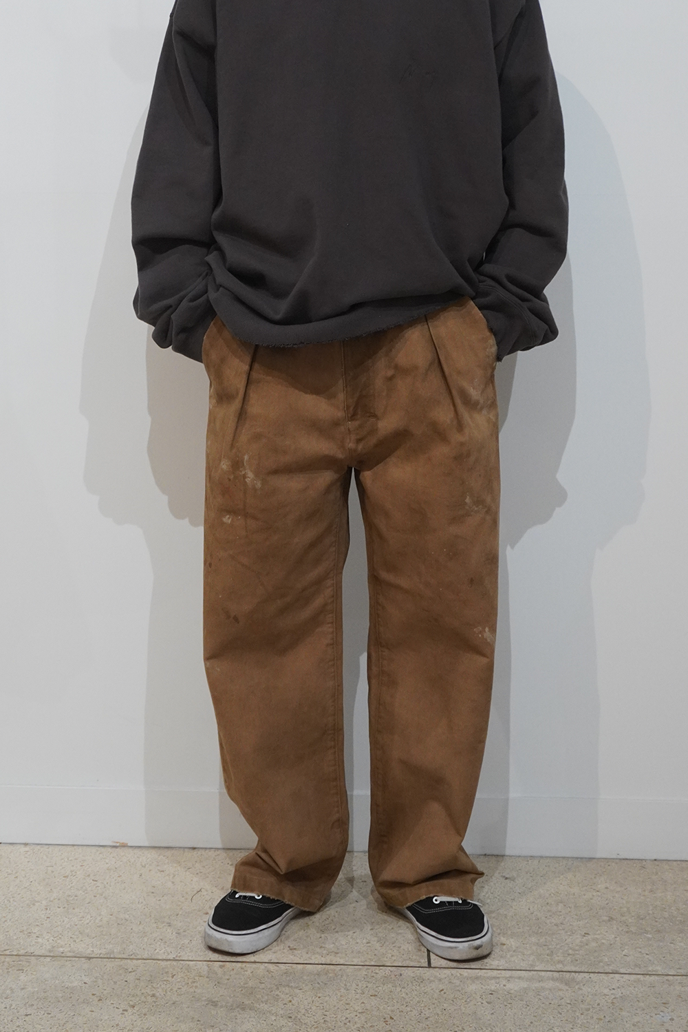 PAINT CHINO TROUSERS(BROWN)