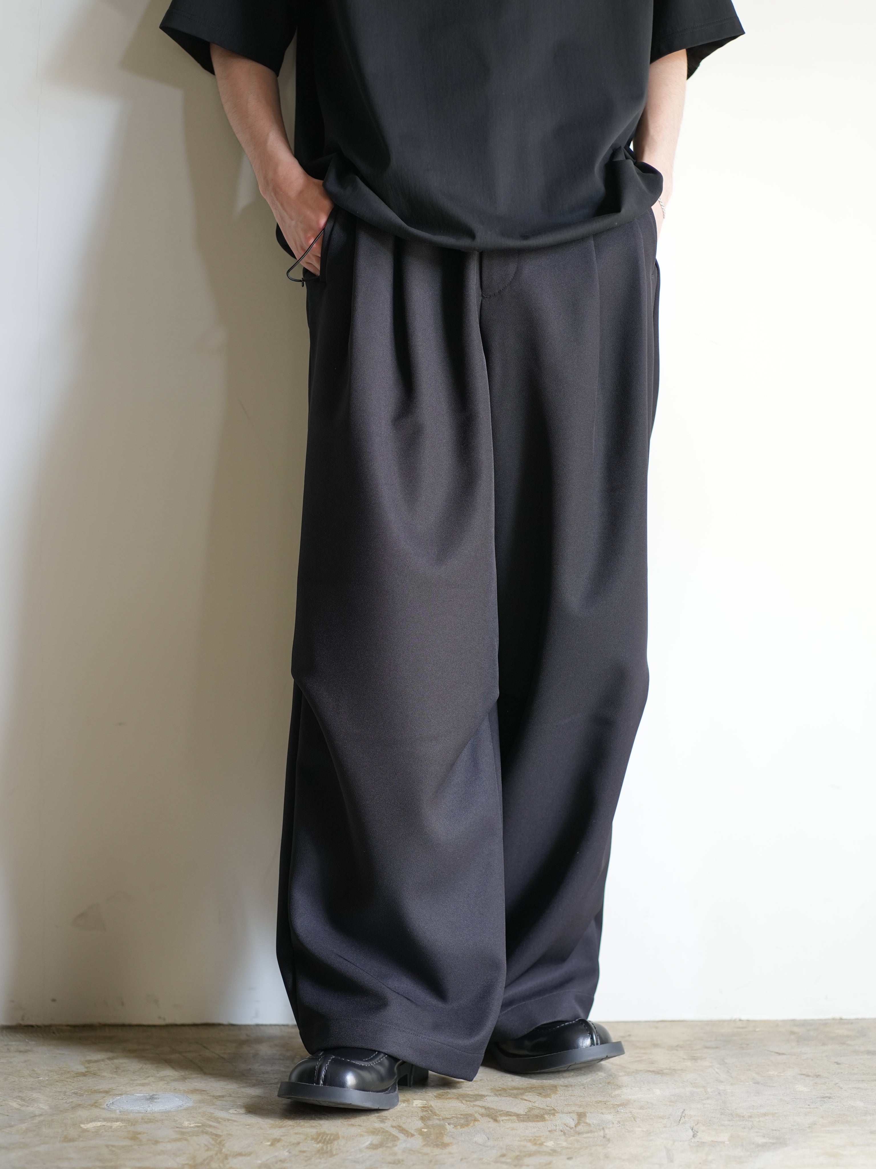 DRAPE TUCK PANTS