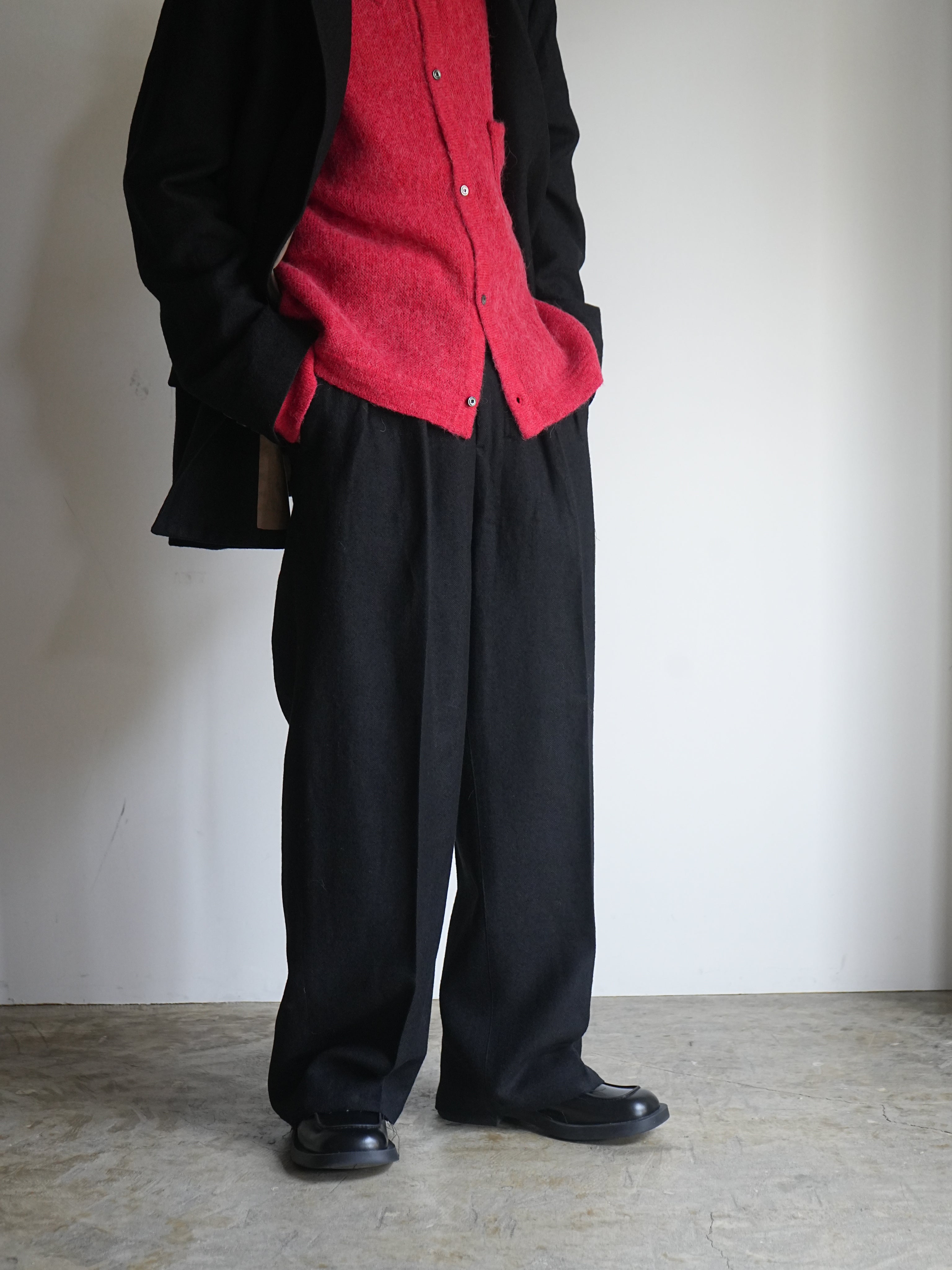 SHRINK WOOL WIDE SLACKS(BLACK)