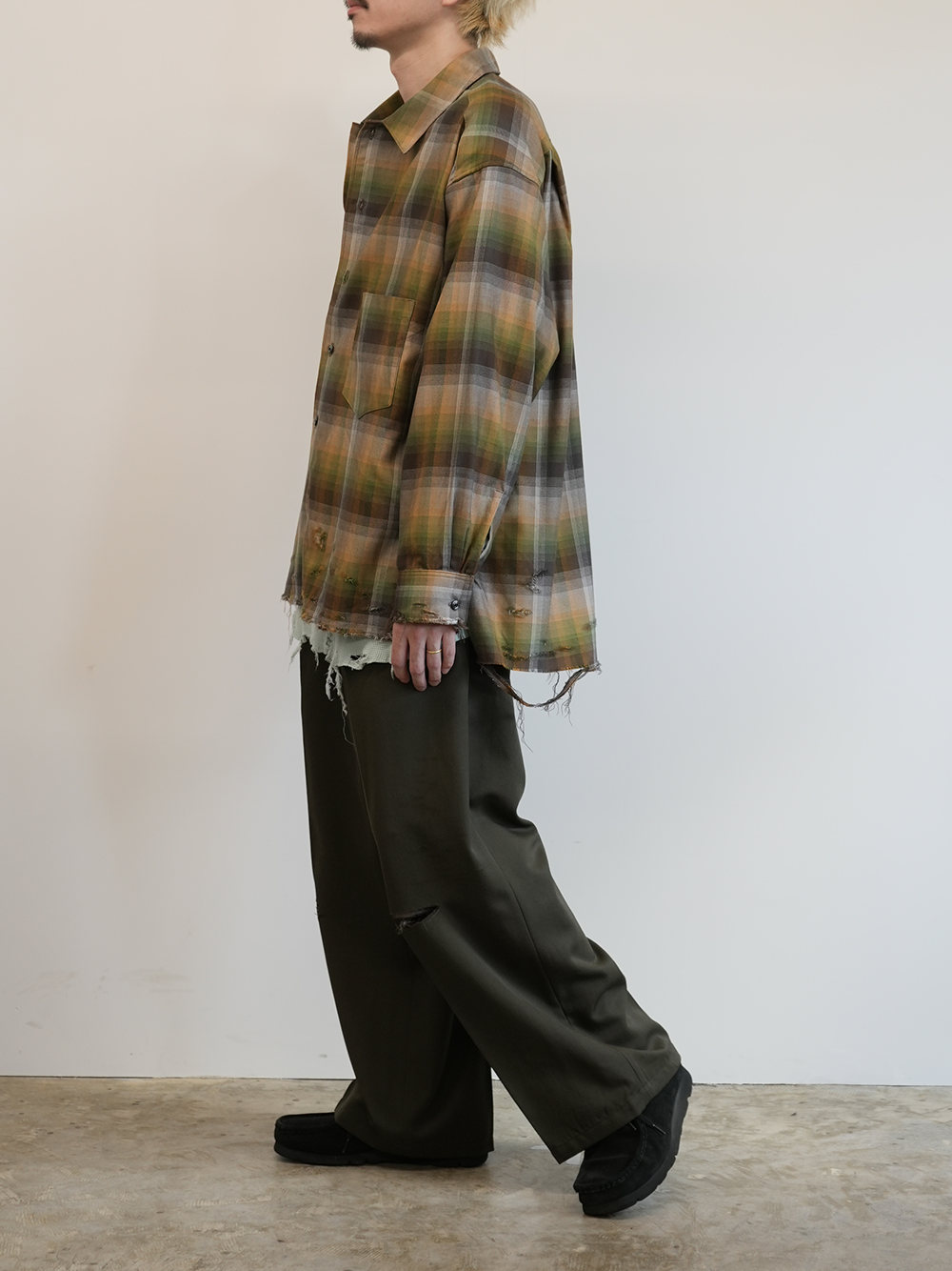 WOOL DAMAGE WIDE SLACKS(DARK OLIVE)