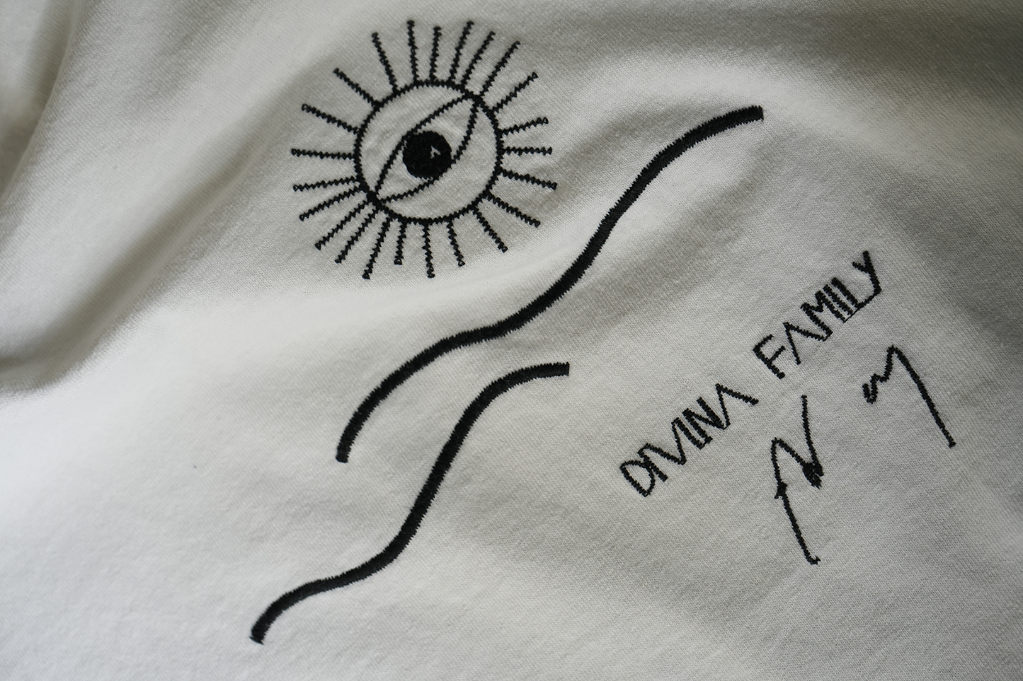 [ANCELLM/exclusive] ANCELLM × DIVINA FAMILY T-SHIRT(WHITE)