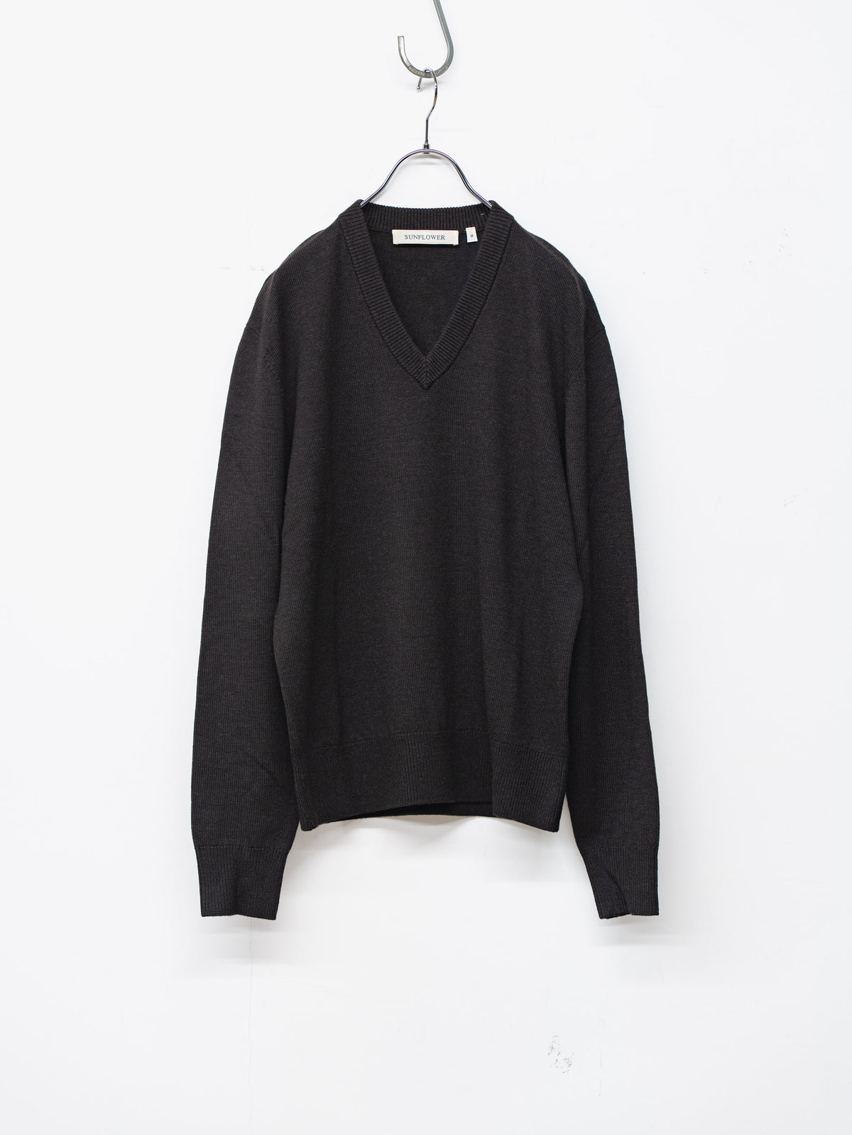 MOON MERINO V NECK