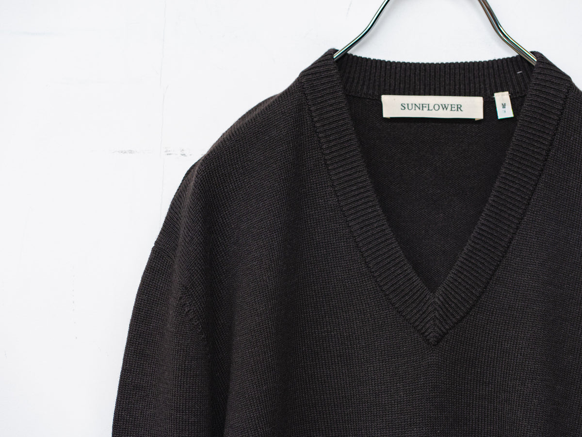 MOON MERINO V NECK