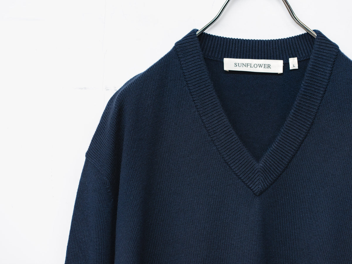 MOON MERINO V NECK