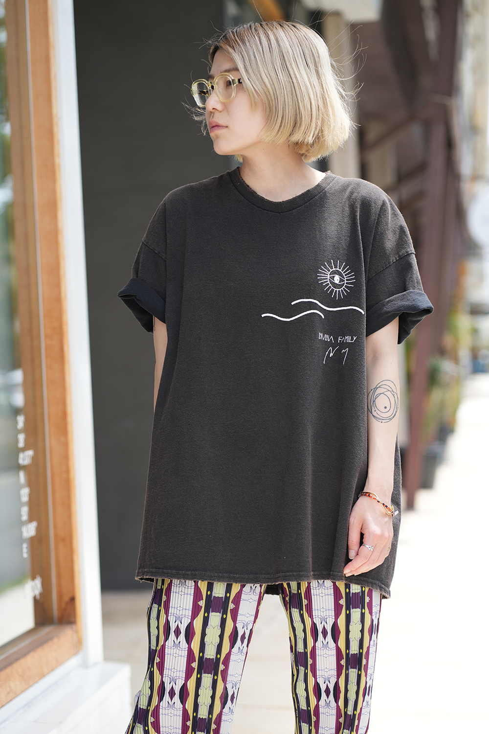 [ANCELLM/exclusive] ANCELLM × DIVINA FAMILY T-SHIRT(BLACK)