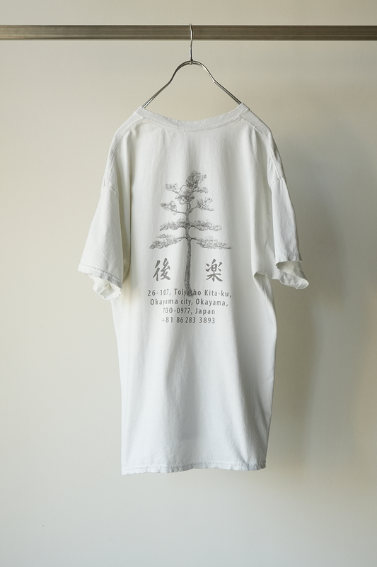 [ANCELLM/exclusive]SOUVENIR T-SHIRT "後楽" (IVORY)