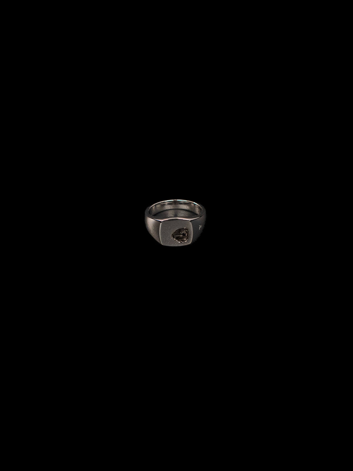 Mined Ring Small Black Spinel