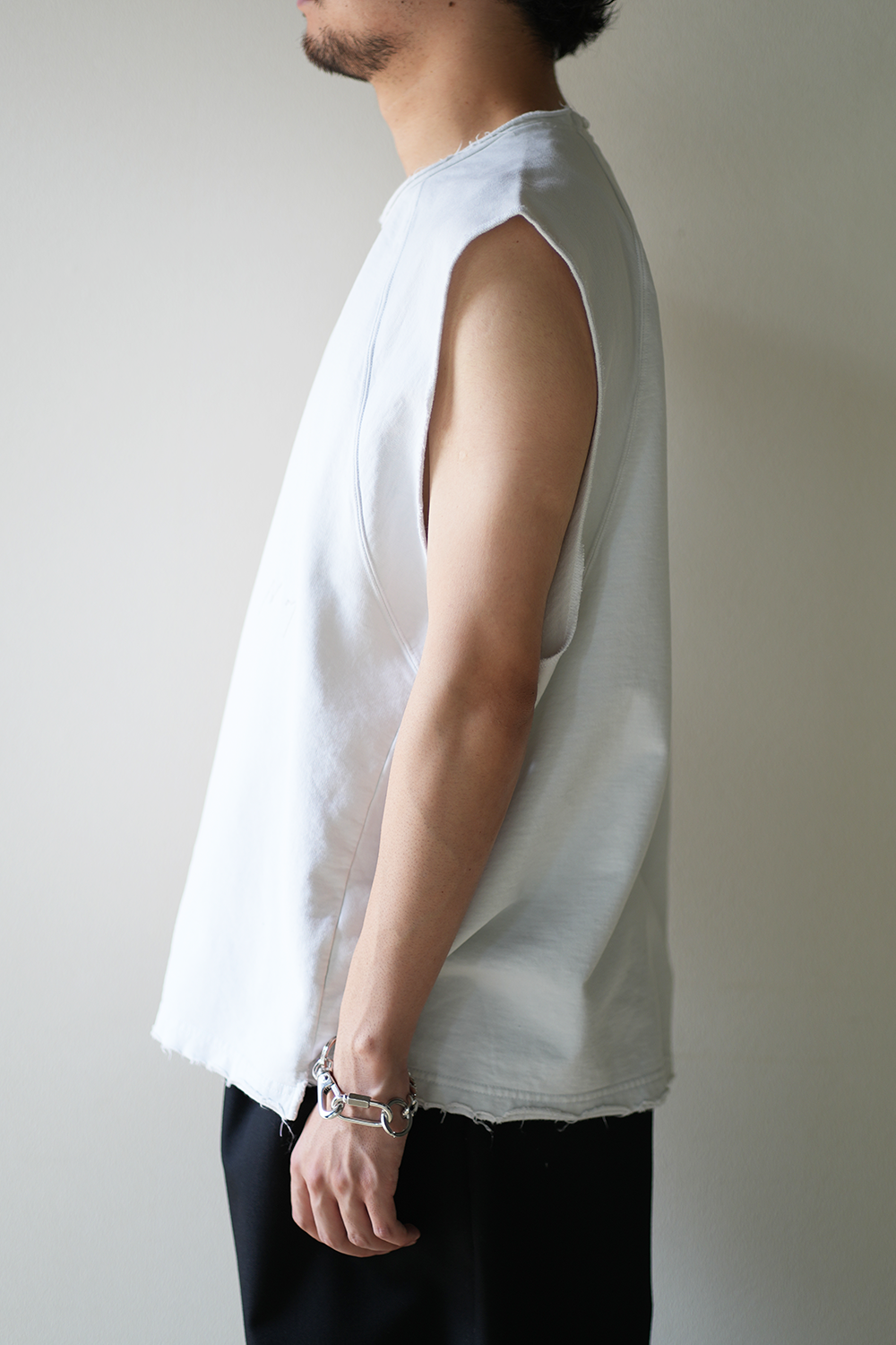 SLEEVELESS AGING T-SHIRT(WHITE)