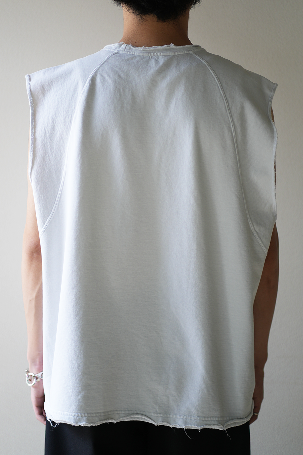 SLEEVELESS AGING T-SHIRT(WHITE)