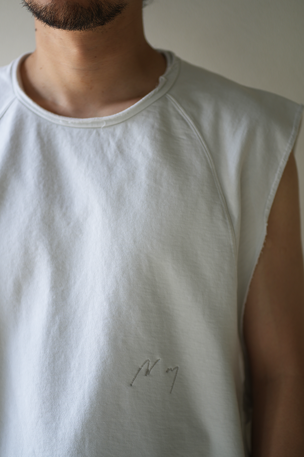 SLEEVELESS AGING T-SHIRT(WHITE)