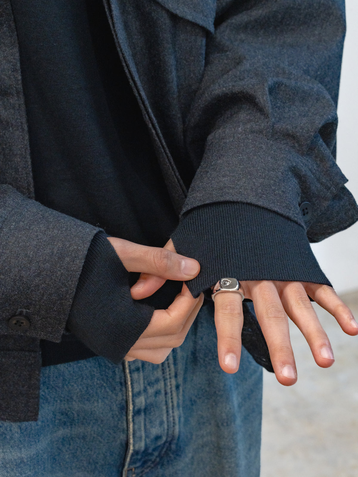 Mined Ring Small Black Spinel