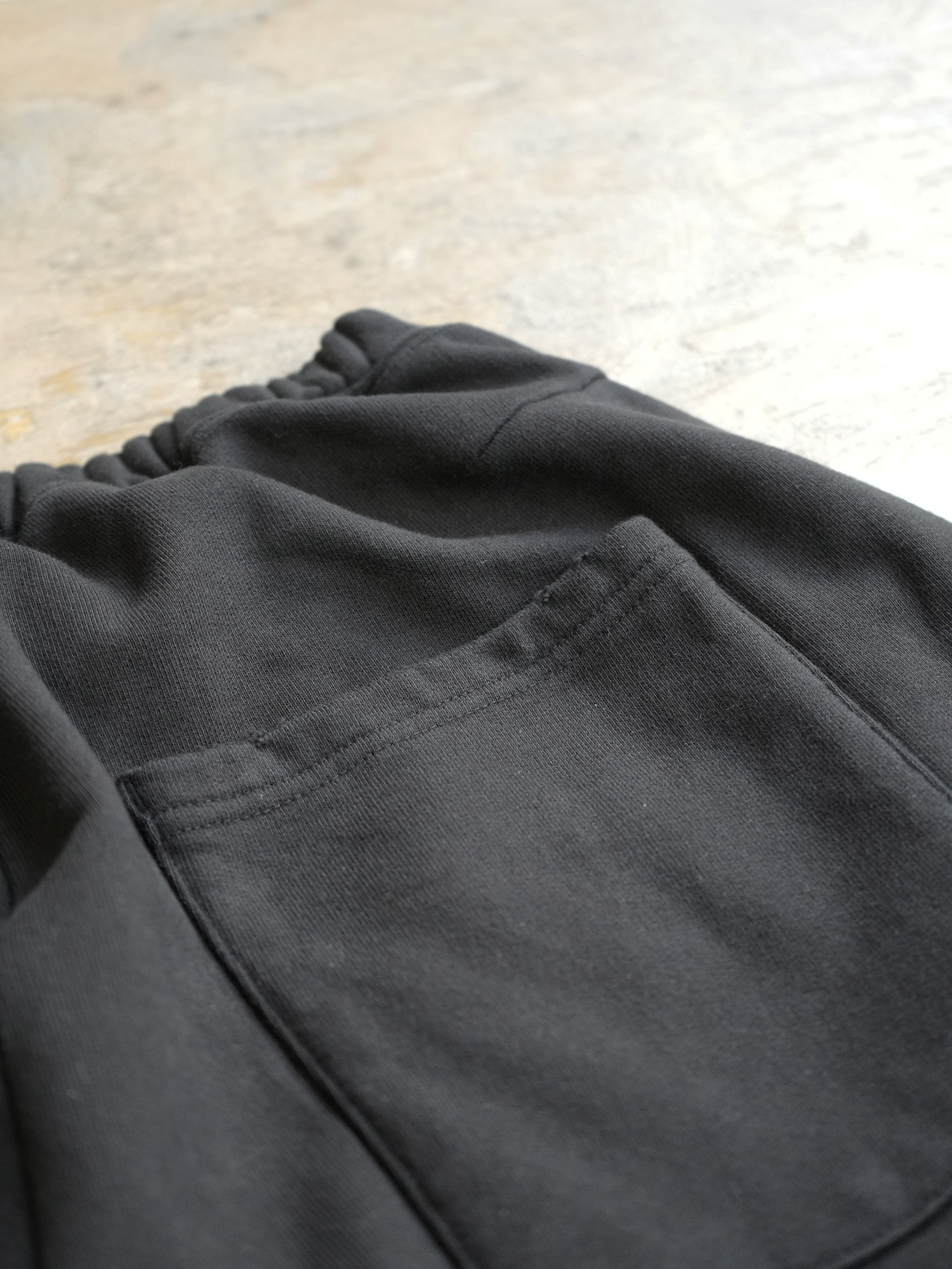 TUCK SWEAT PANTS(BLACK)