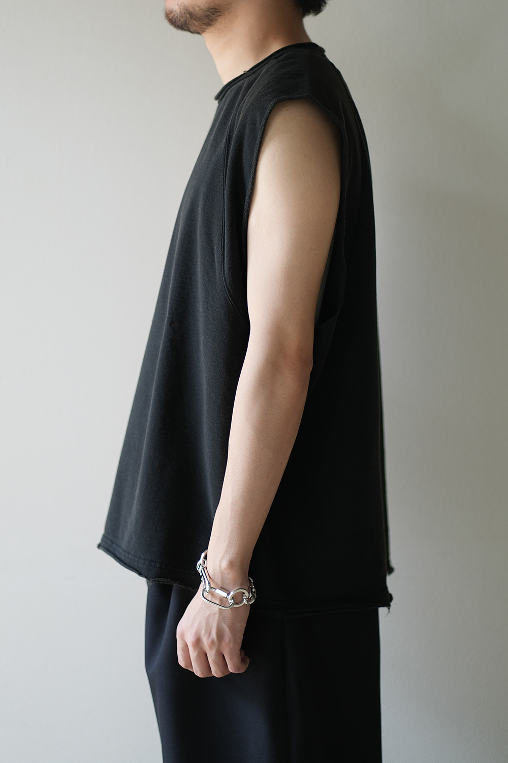 SLEEVELESS AGING T-SHIRT(BLACK)