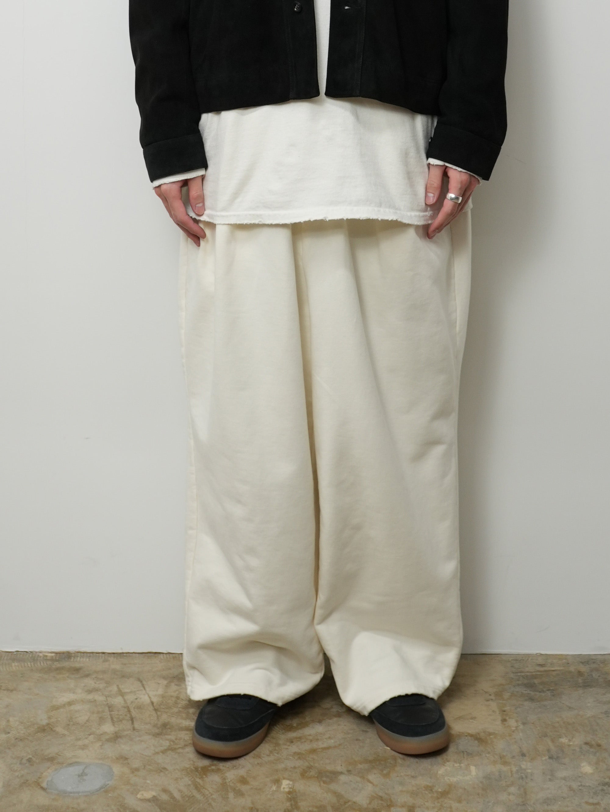 TUCK SWEAT PANTS(WHITE)