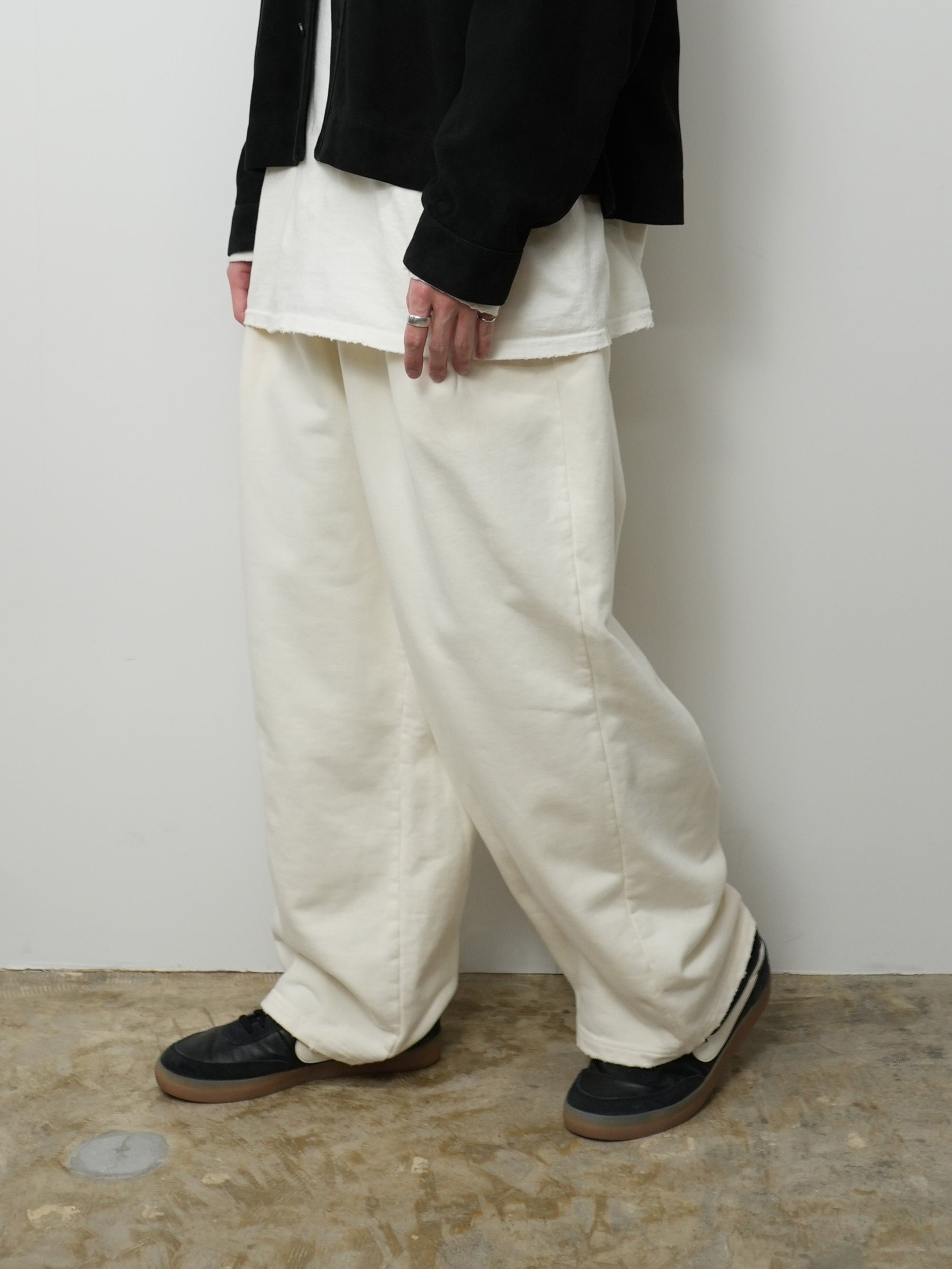 TUCK SWEAT PANTS(WHITE)