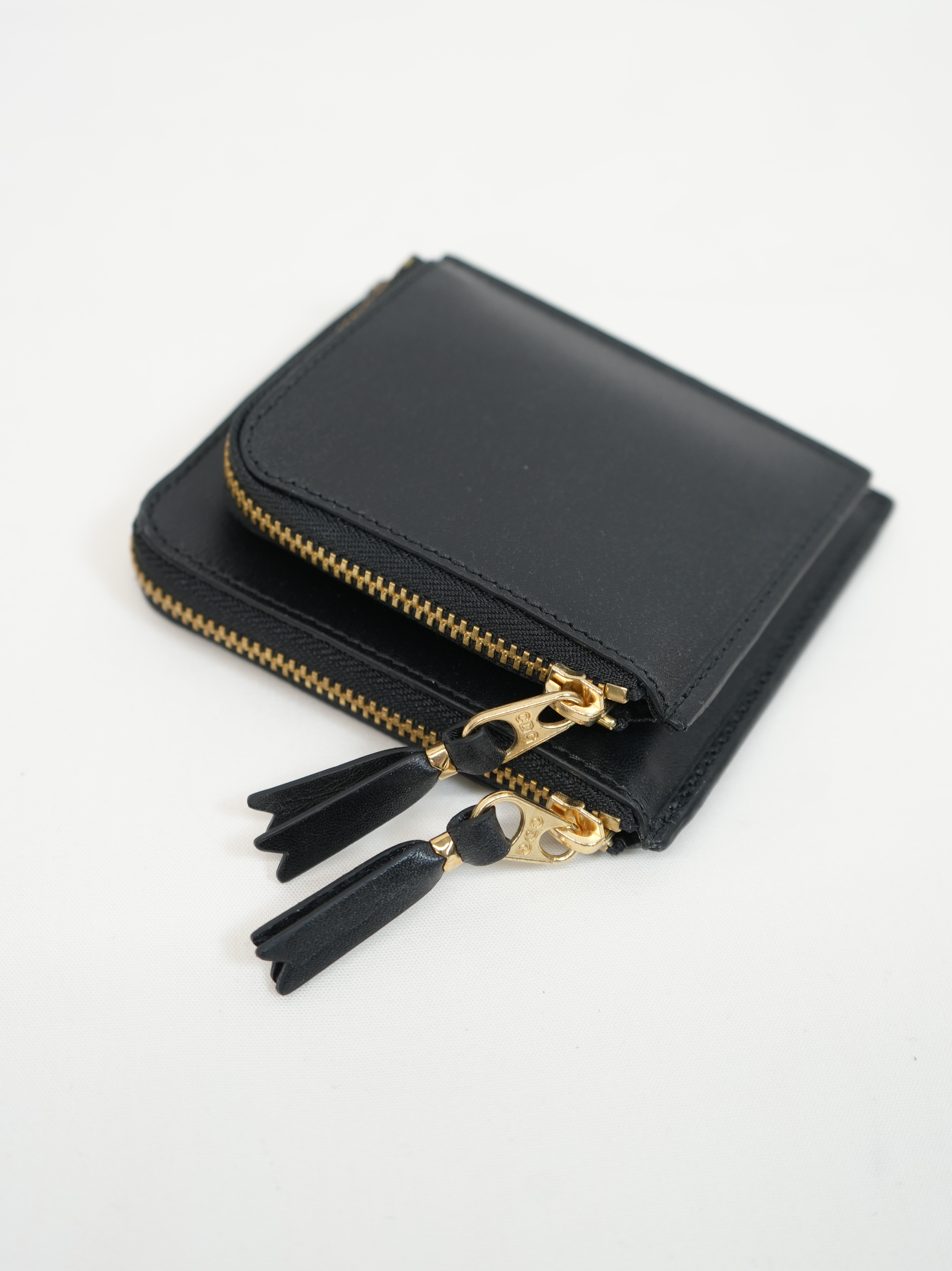 OUTSIDE POCKET(L字型ZIP WALLET) OUTSIDE POCKET(L字型ZIP WALLET)