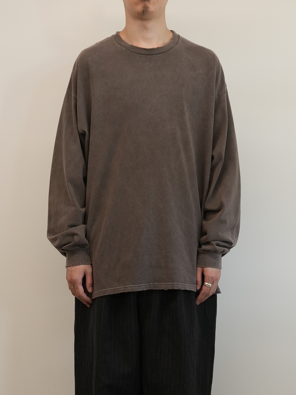 EMBROIDERY DYED LS T-SHIRT(BROWN)