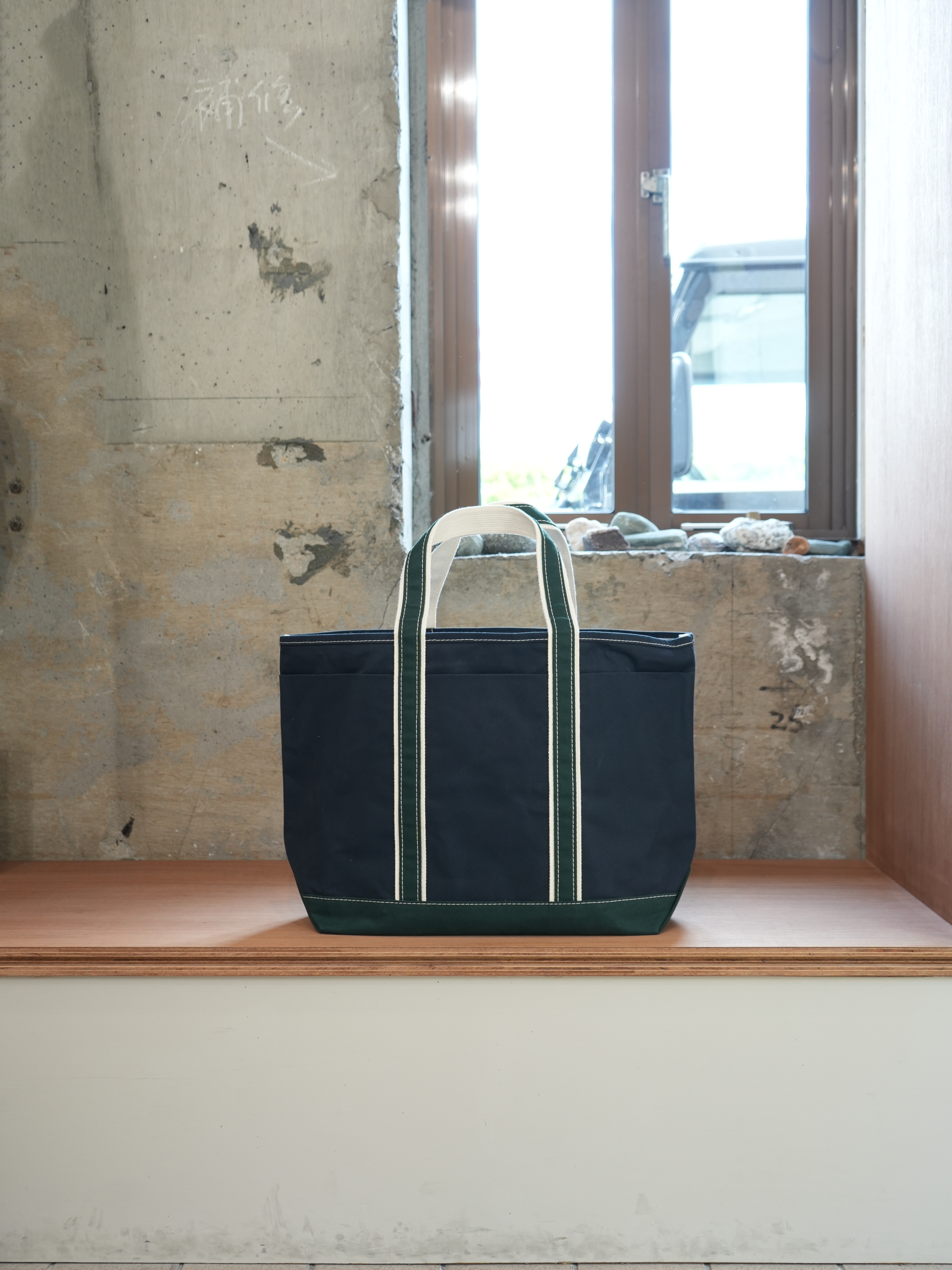 【予約注文】Base Field Tote (Navy×ForestGreen)