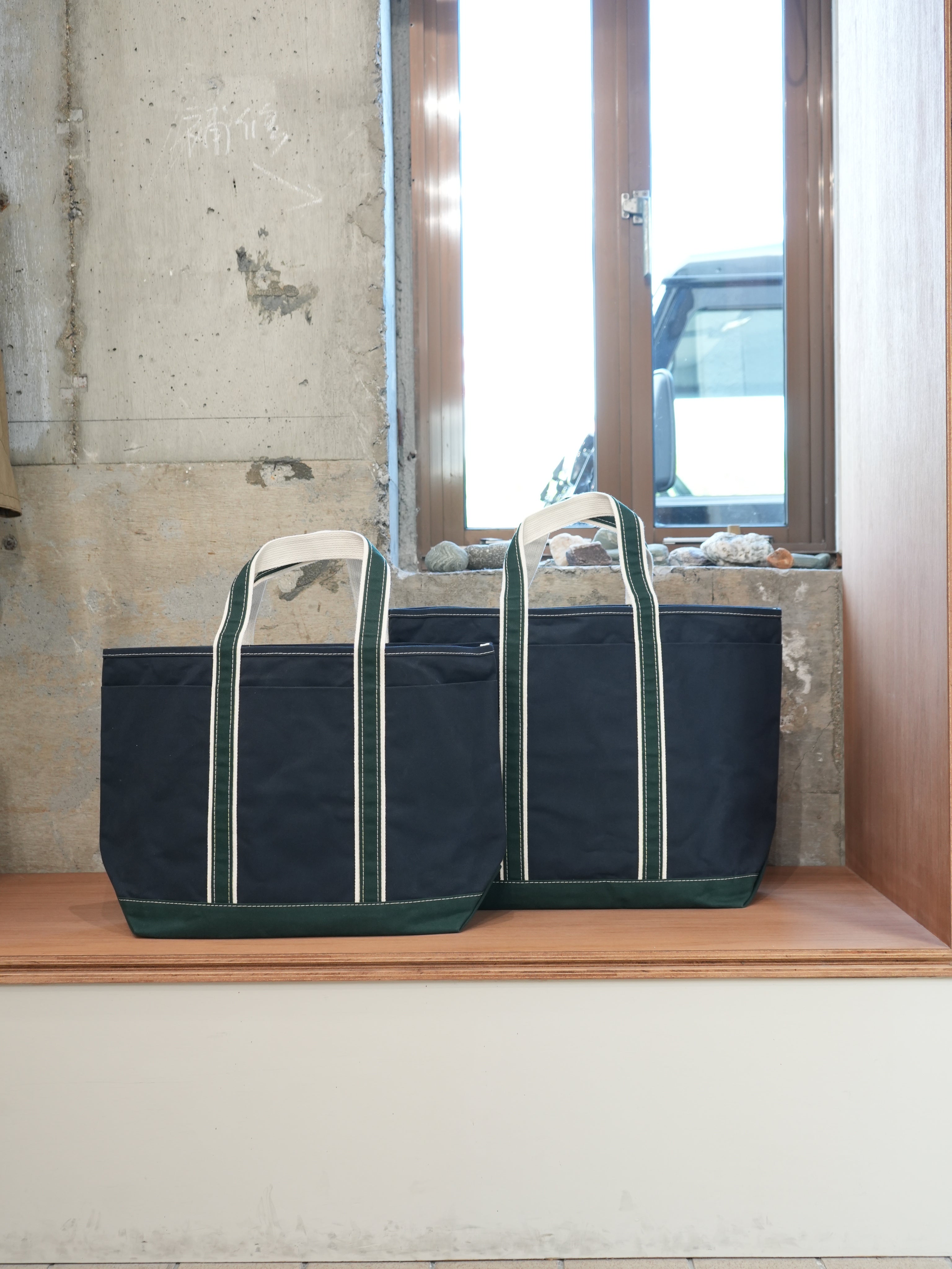 【予約注文】Base Field Tote (Navy×ForestGreen)