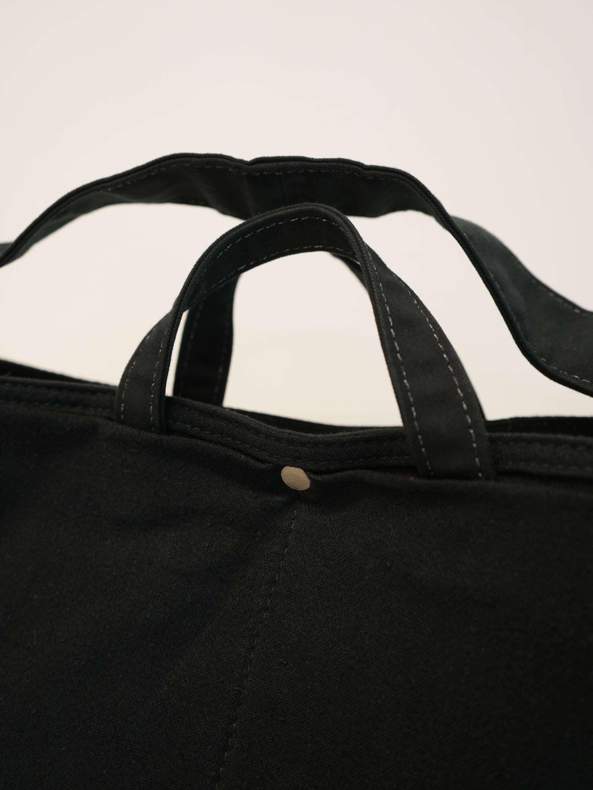 ANCELLM with This is a(n) C/R DUCK BAG (BLACK)