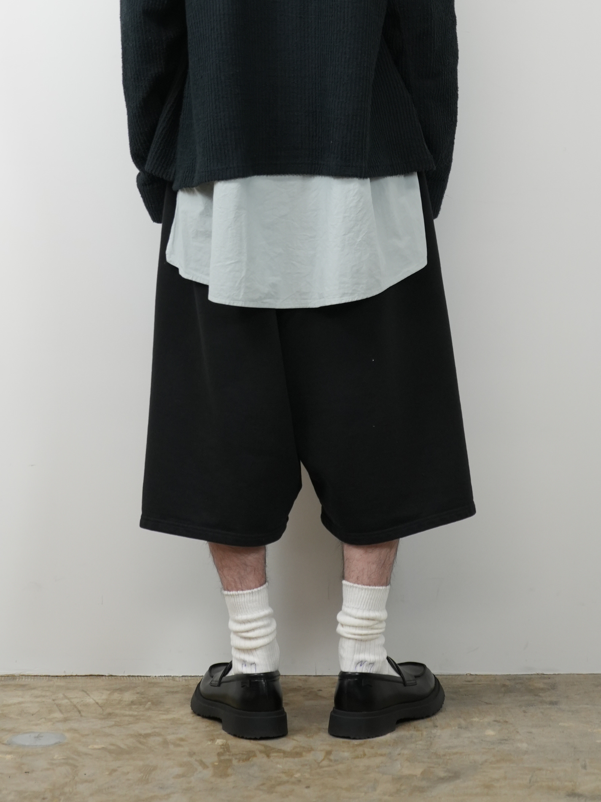 3/4 TUCK SWEAT SHORTS(BLACK)