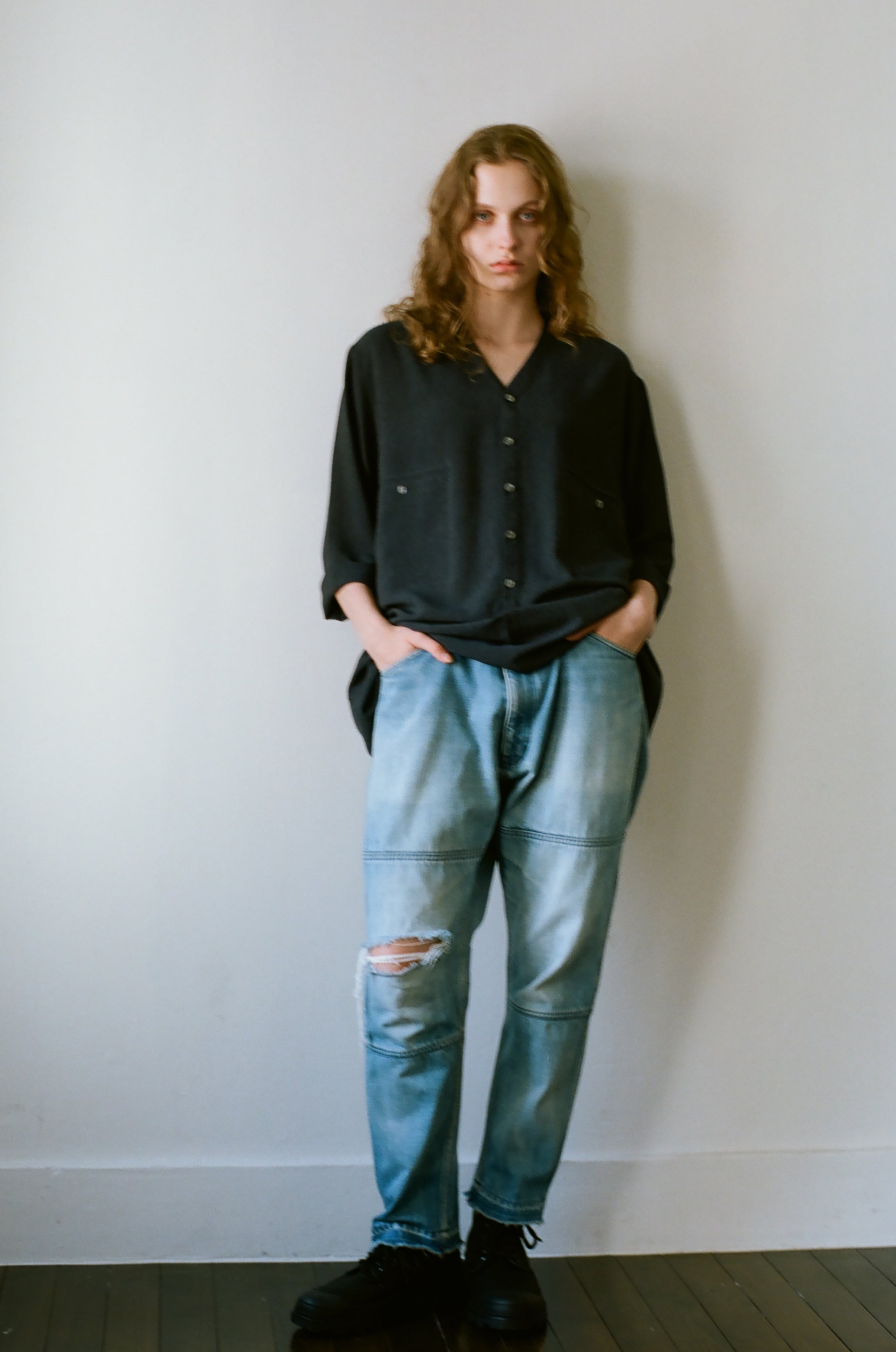 COLLARLESS S/S SHIRT(CHARCOAL)