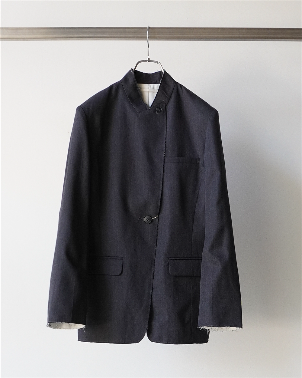 Wool Twill Unhemmed Tailored Jacket(Charcoal)