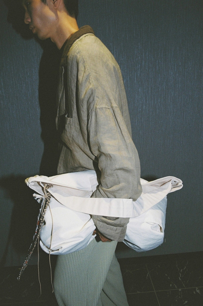 ANCELLM with This is a(n) C/R DUCK BAG (WHITE)