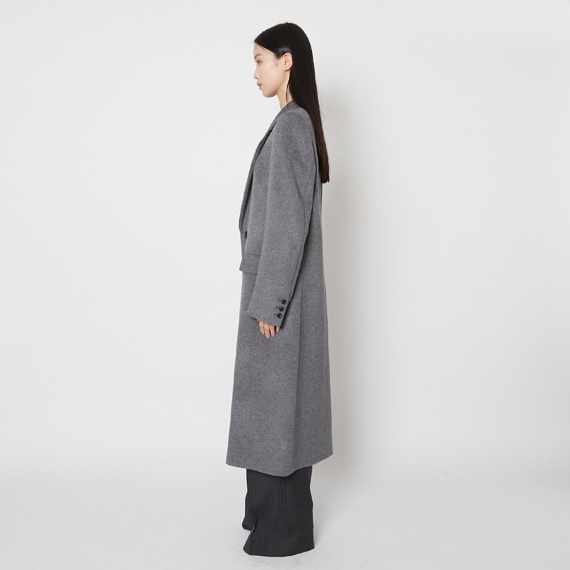Natural Concaved Shoulder Coat